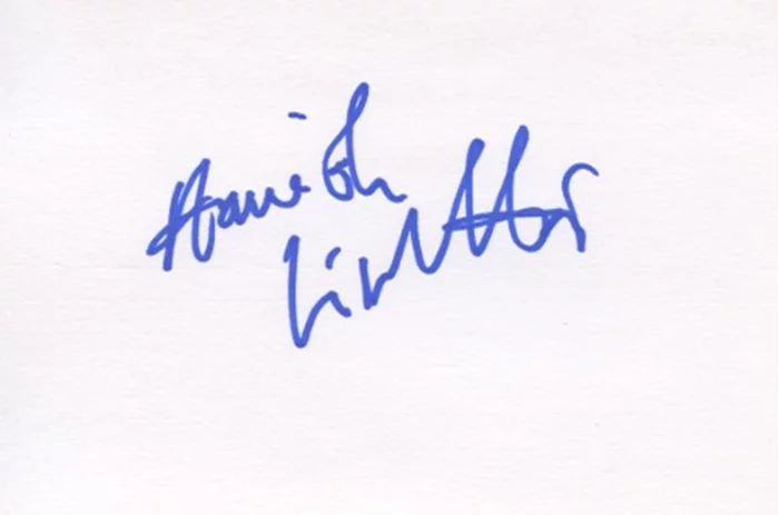 Hamish Linklater autograph