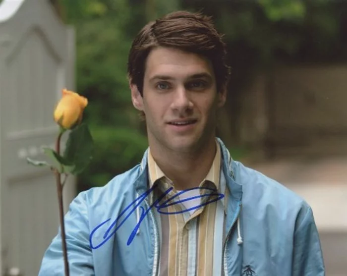 Justin Bartha autograph