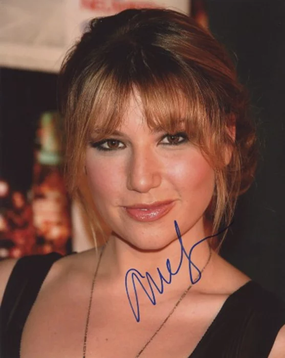 Ari Graynor autograph