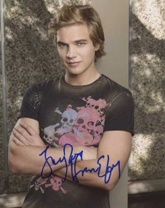 Taylor Handley autograph