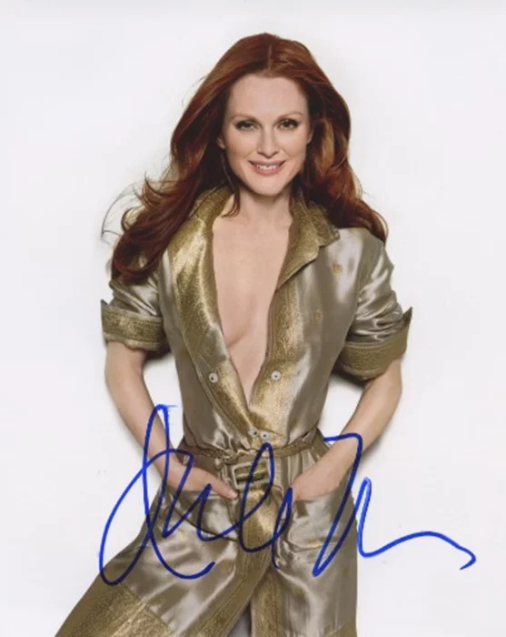 Julianne Moore autograph