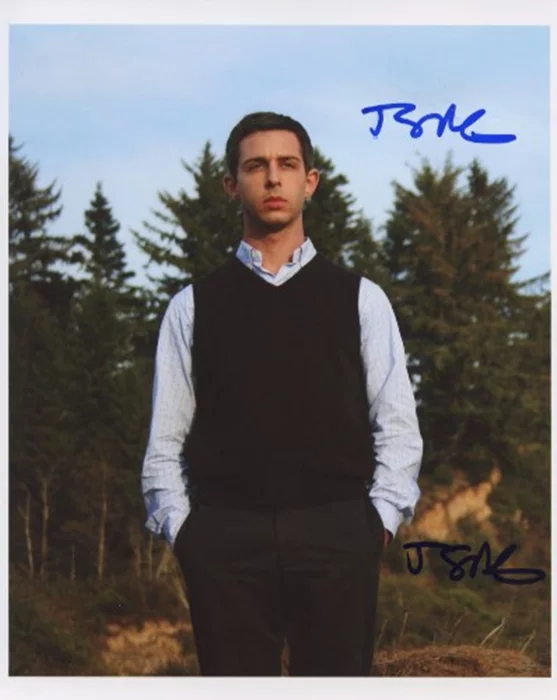Jeremy Strong autograph