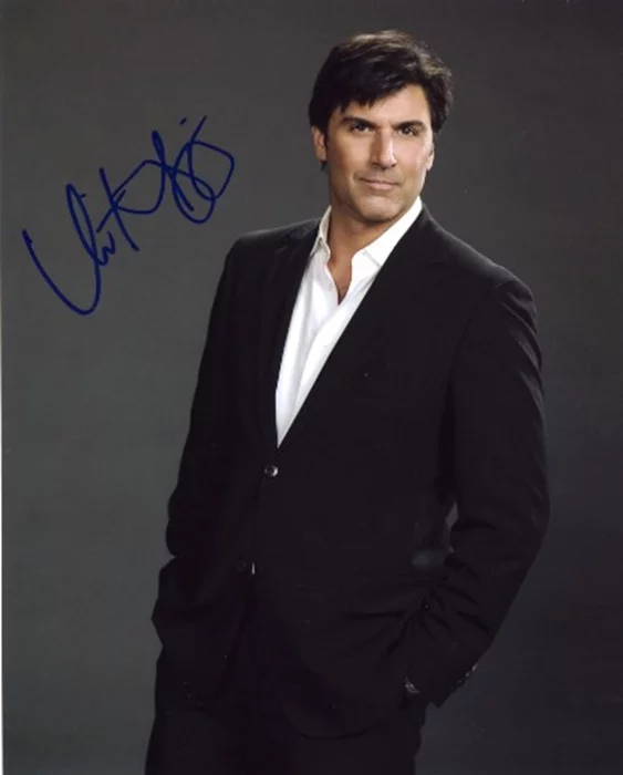 Vincent Irizarry autograph