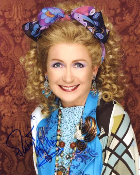 Juliet Mills autograph