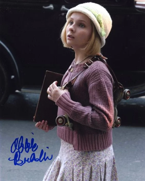 Abigail Breslin autograph