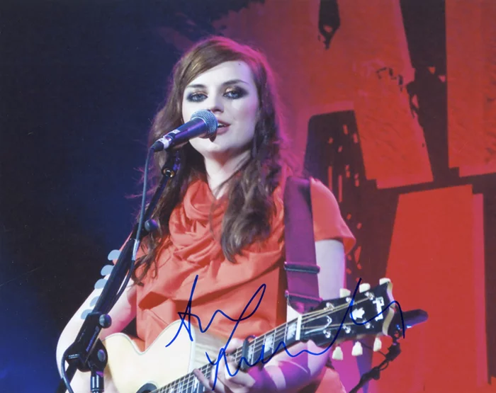 Amy MacDonald autograph