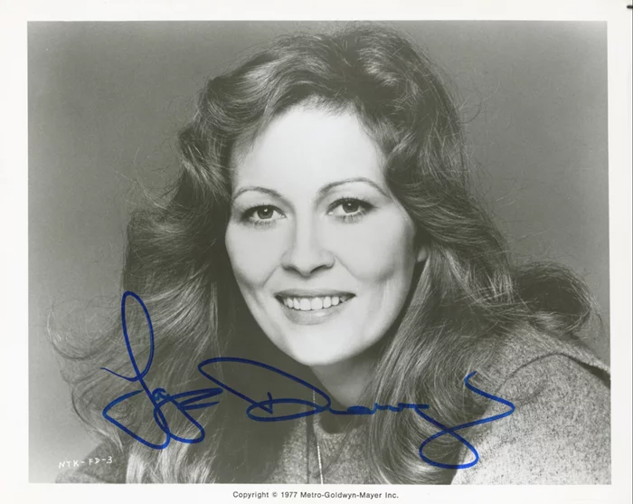 Faye Dunaway autograph
