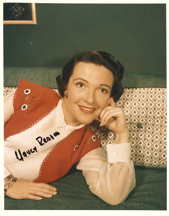 Nancy Reagan autograph