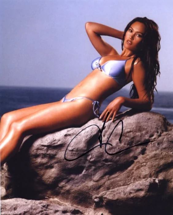 Tia Carrere autograph