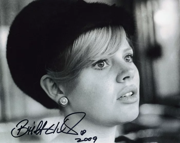 Britt Ekland autograph