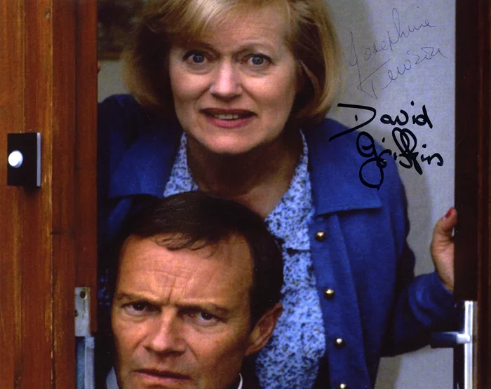 Keeping Up Appearances autograph