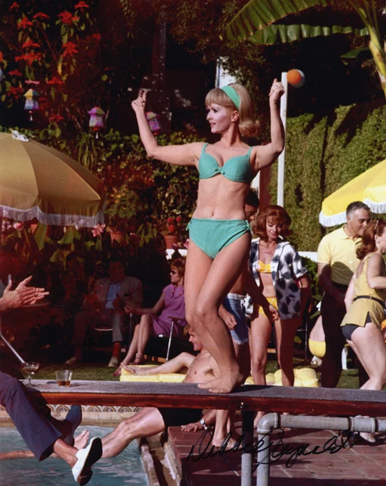 Debbie Reynolds autograph