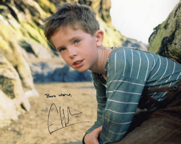Freddie Highmore autograph