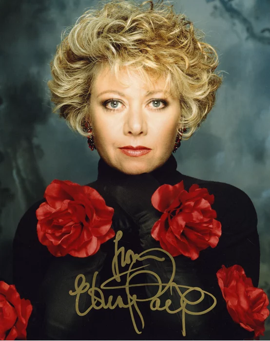 Elaine Paige autograph