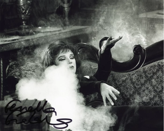 Fenella Fielding autograph