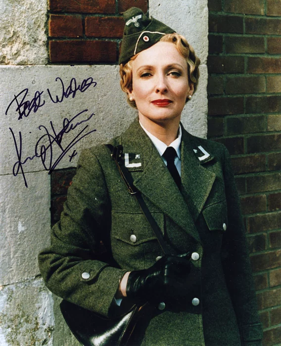Kim Hartman autograph