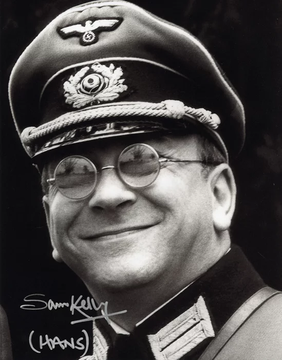 Sam Kelly autograph