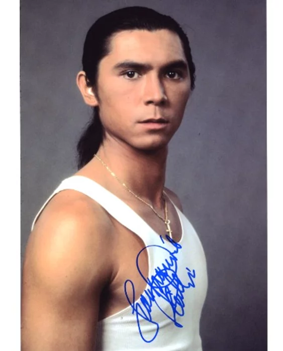 Lou Diamond Phillips autograph