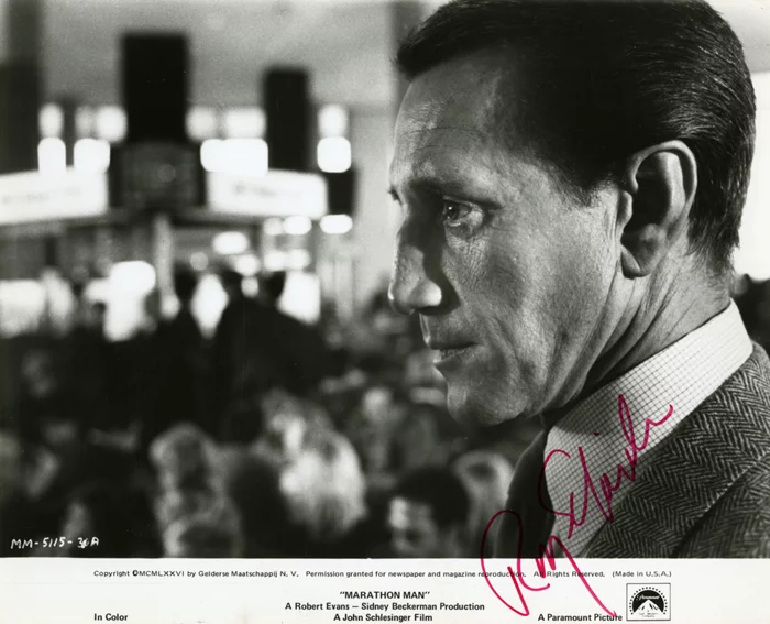 Roy Scheider autograph