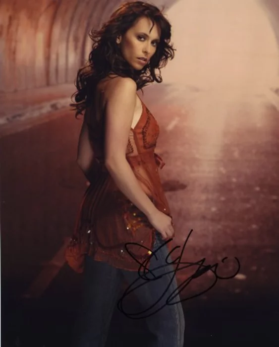 Jennifer Love Hewitt autograph