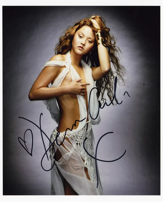 Devon Aoki autograph