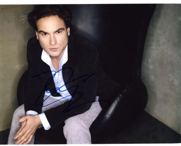 Johnny Galecki autograph