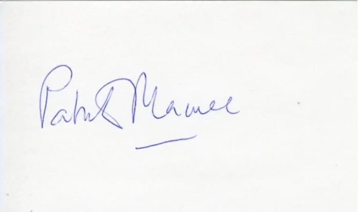 Patrick MacNee autograph