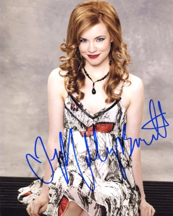 Molly Burnett autograph