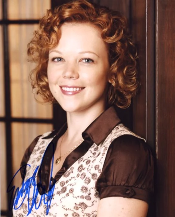Emily Bergl autograph