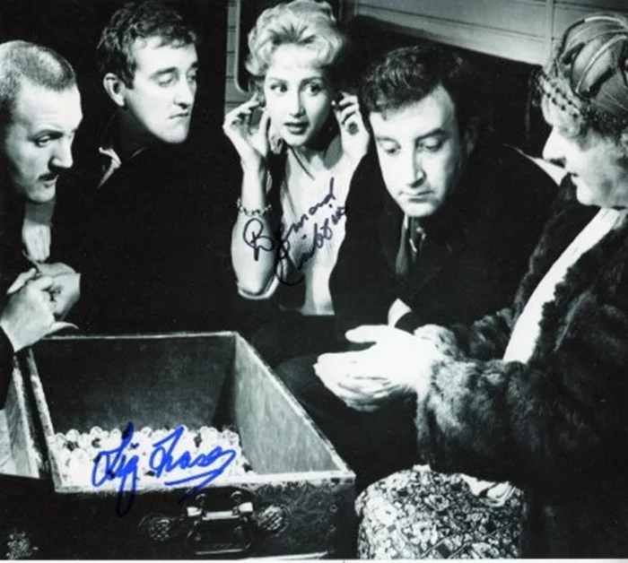 Two Way Stretch autograph