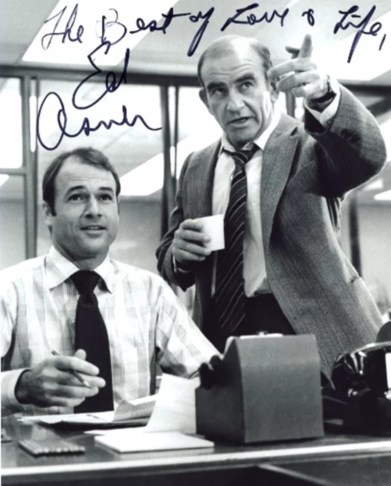 Ed Asner autograph