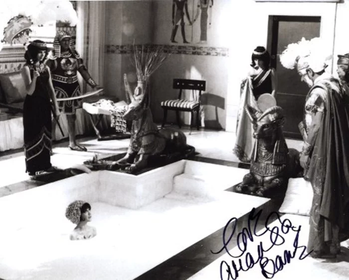 Amanda Barrie autograph