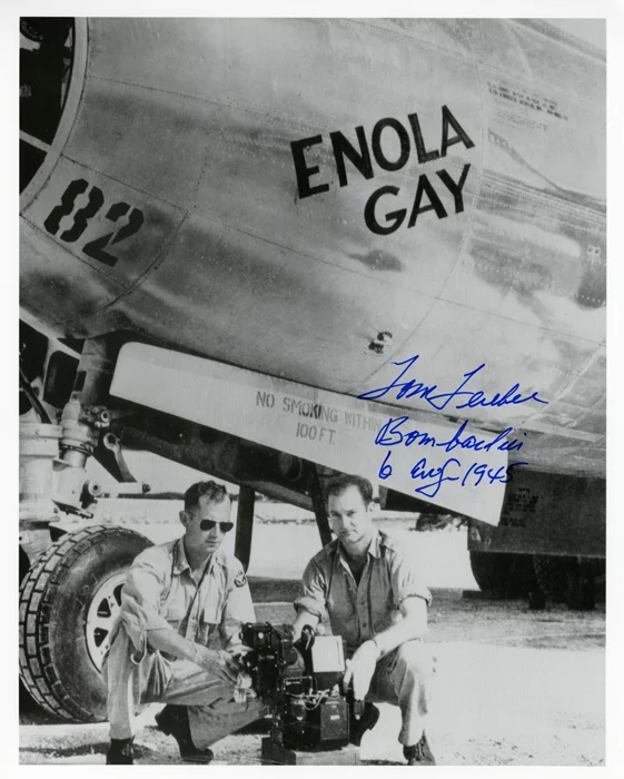 Tom Ferebee autograph