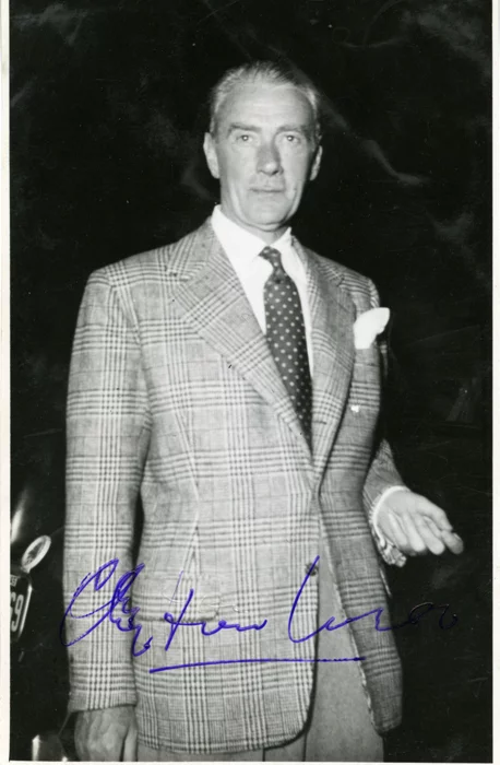 Clifton Webb autograph