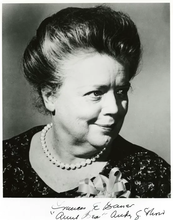 Frances Bavier autograph