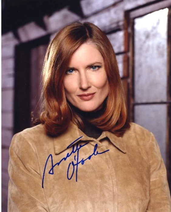 Annette O'Toole autograph