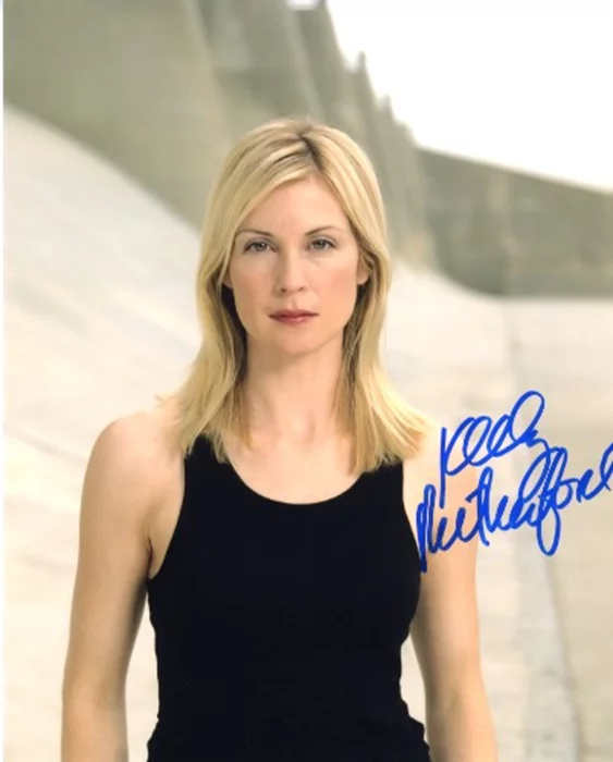 Kelly Rutherford autograph