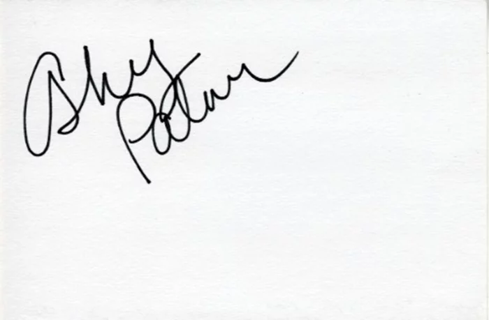 Ashley Palmer autograph