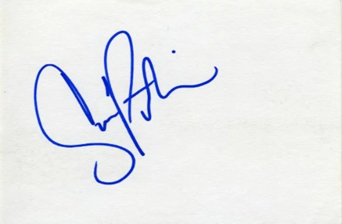 Jansen Panettiere autograph