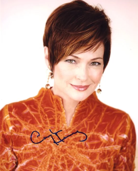 Carolyn Hennesy autograph