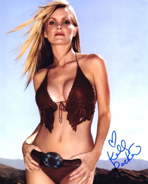 Kelly Packard autograph