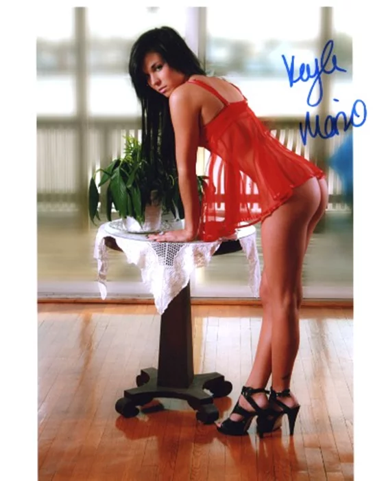 Kayla Marie autograph