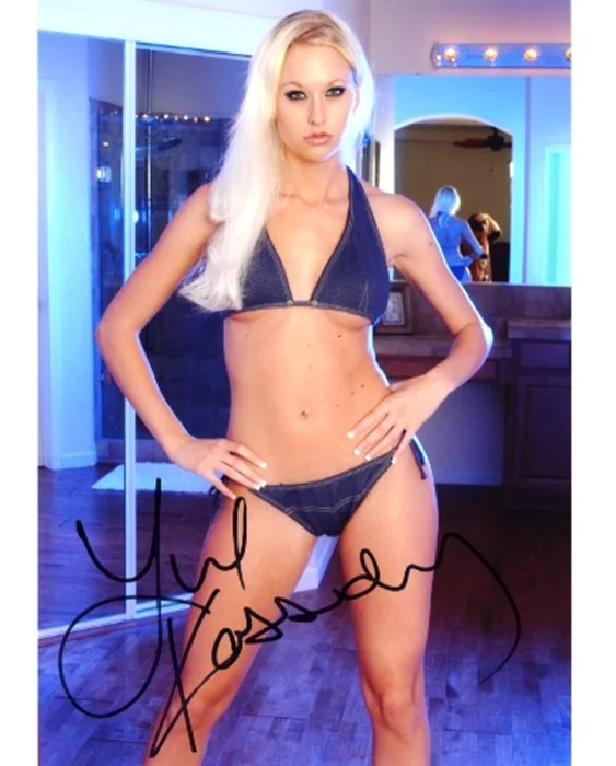 Lux Kassidy autograph