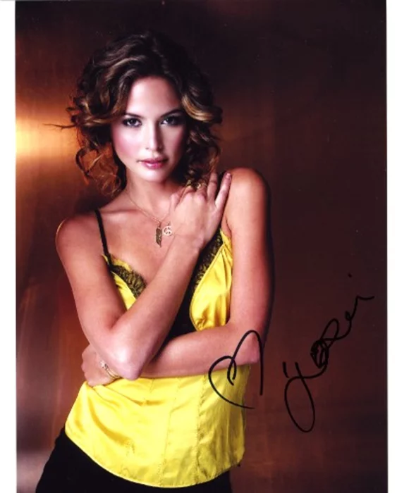 Josie Maran autograph