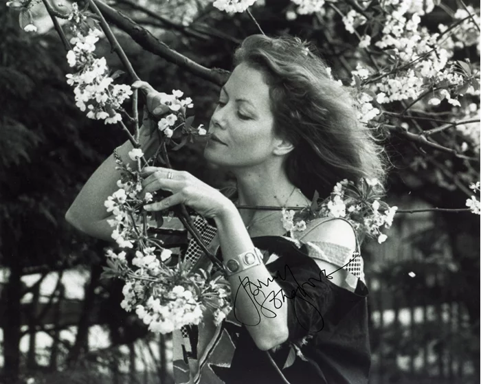 Jenny Seagrove autograph