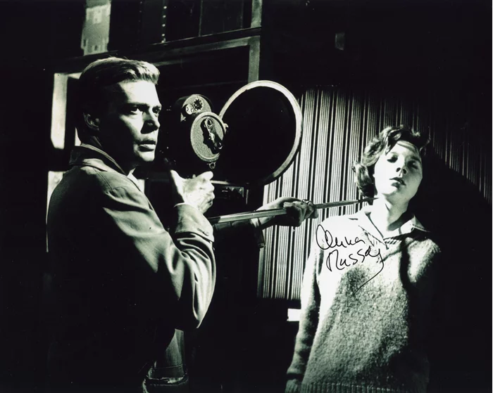 Anna Massey autograph