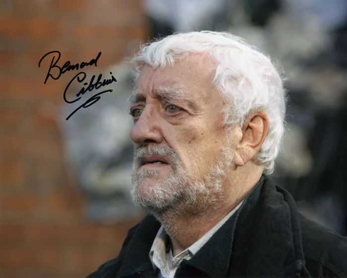 Bernard Cribbins autograph