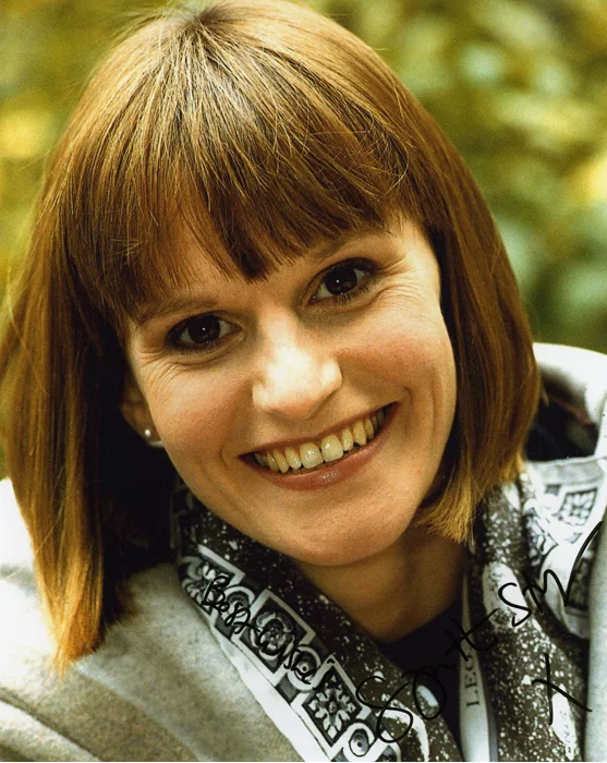Gwyneth Strong autograph