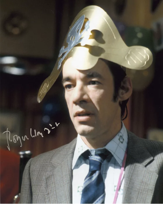 Roger Lloyd Pack autograph