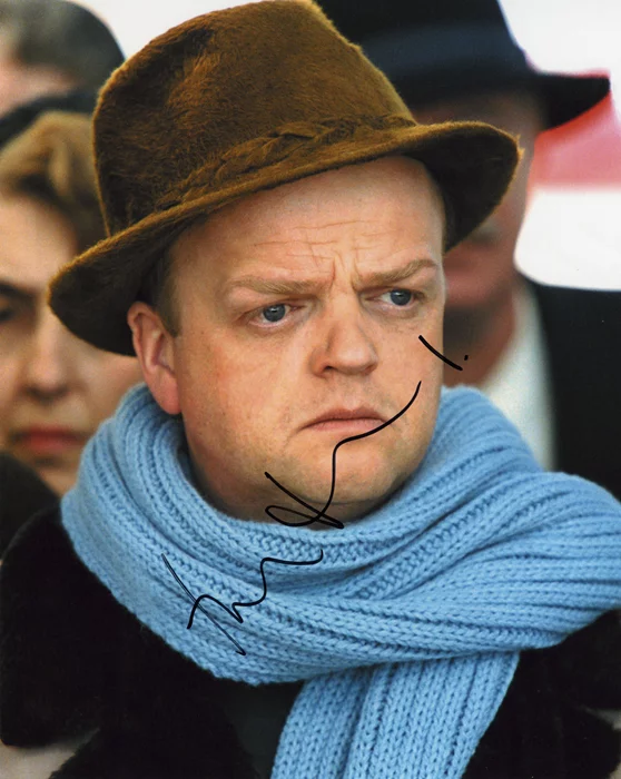 Toby Jones autograph